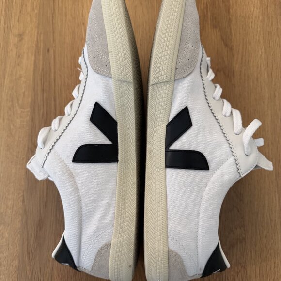 VEJA Size 12 VOLLEY CANVAS WHITE BLACK - Picture 2 of 5
